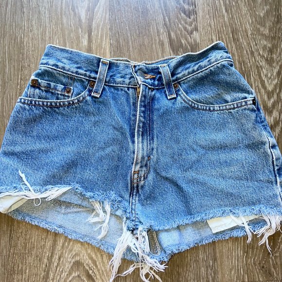 Levis 512 high rise shorts - Picture 1 of 3
